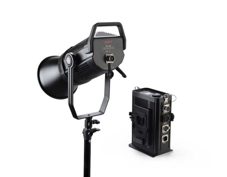 Swit BL-200, dimmbare 200W Tageslicht LED Leuchte, Spannungsversorgung 220V / 12V V-Mount Swit BL-200, dimmbare 200W Tageslicht LED Leuchte, Spannungsversorgung 220V / 12V V-Mount